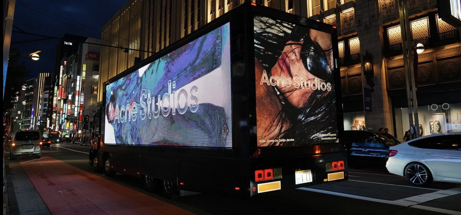 Tokyo out of home campaign site 9